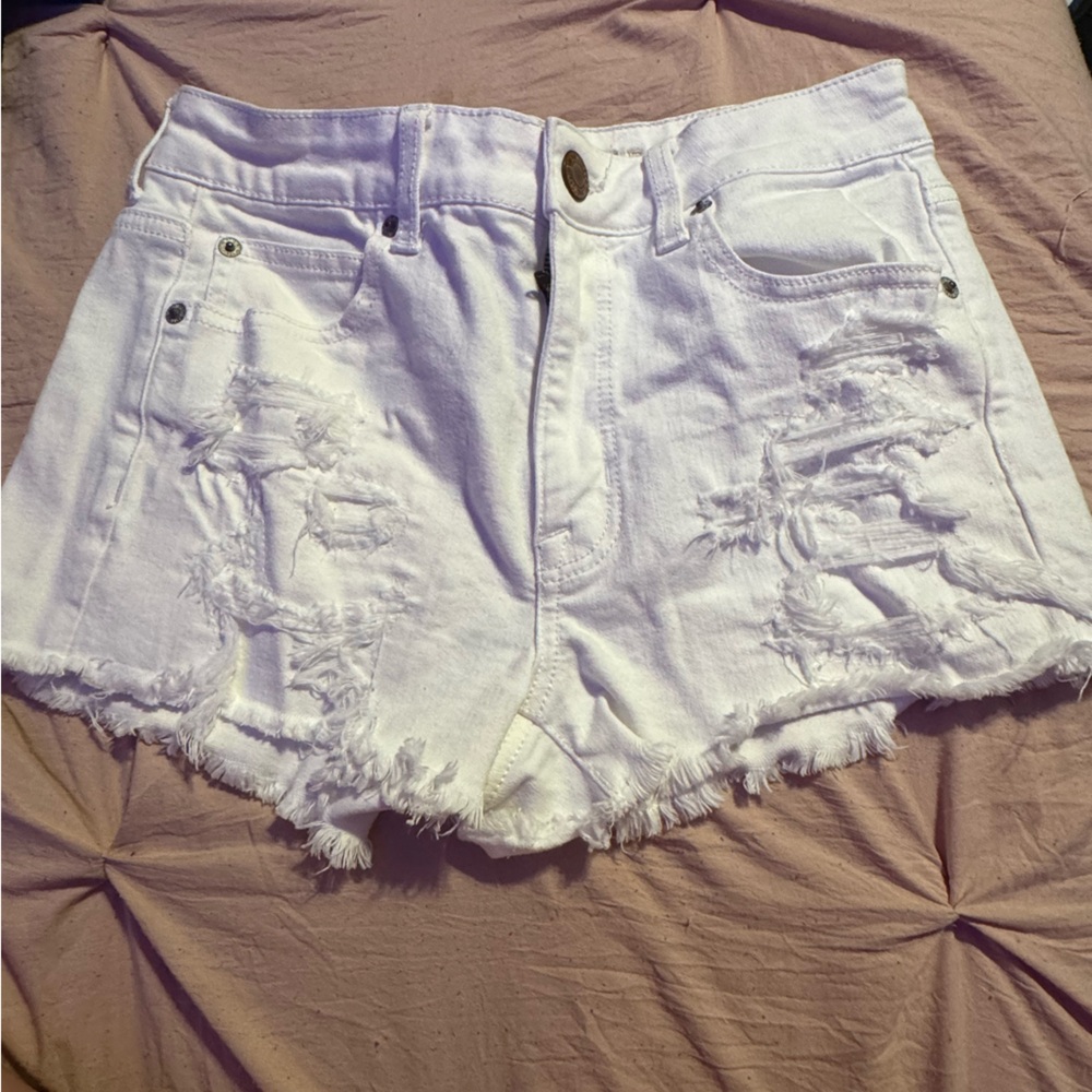 American Eagle size 6 shorts, never worn. Too big for me
